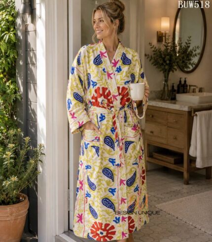 Ivory paisley floral print cotton kimono robe, wholesale bulk supplier from Rajasthan, India BUW518